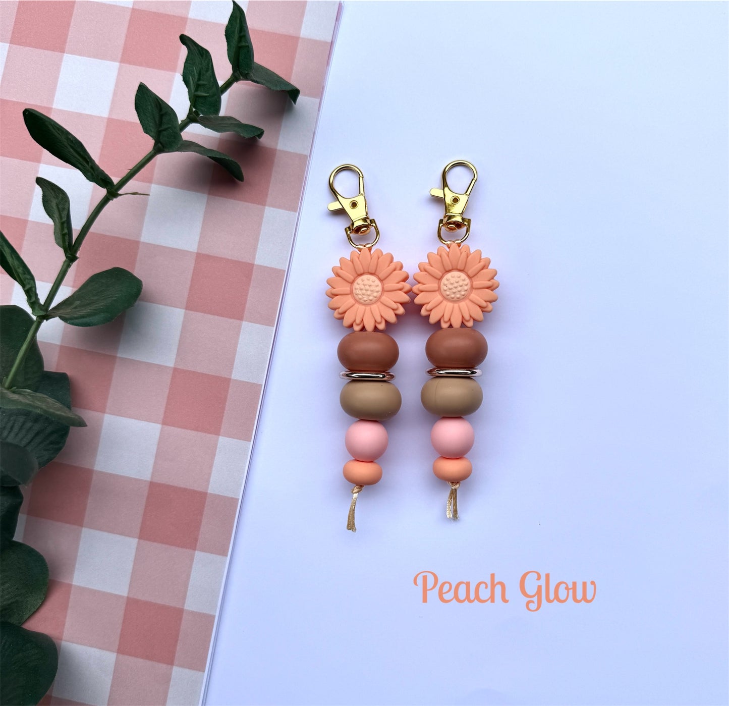 Daisy Keychain – Cute Flower Keyring in Multiple Colours