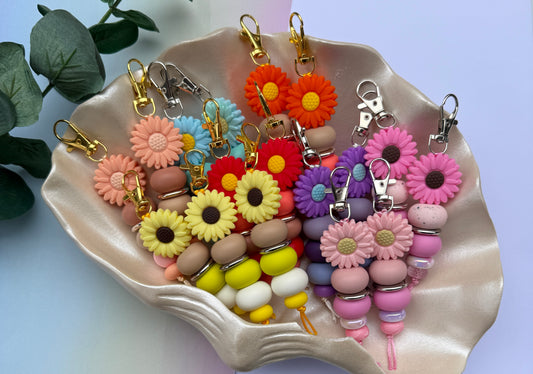 Daisy Keychain – Cute Flower Keyring in Multiple Colours